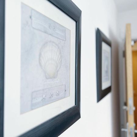 Comfort Seaside Two-Bedroom Apt Swansea Bagian luar foto